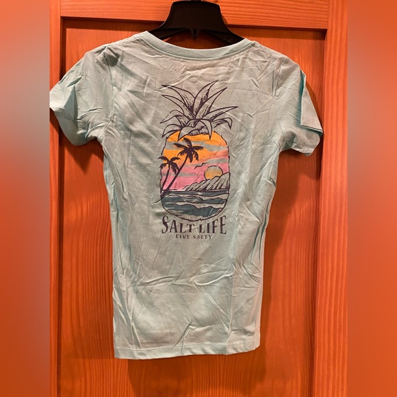 Salt Life Tops - 🚚Salt Life Women’s Live Salty Teal Pineapple Fitted V-Neck T-Shirt NWT S